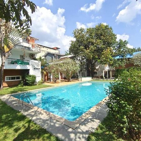 Villa M - Solitude 2 Candolim Goa 3Bhk, Pool Facing, Near Beach, Free Breakfast, Free Wifi And Prime Location Dış mekan fotoğraf