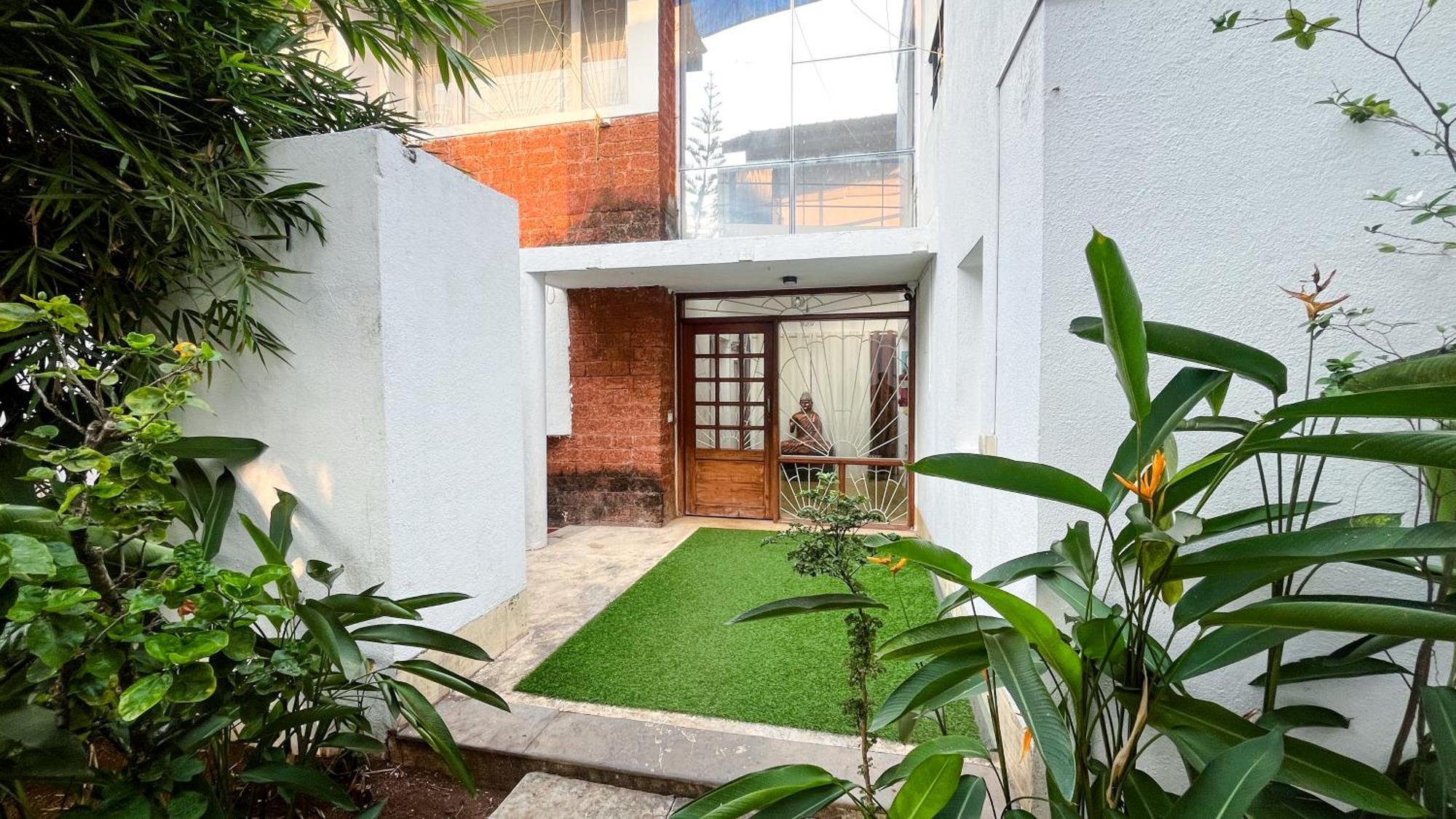 Villa M - Solitude 2 Candolim Goa 3Bhk, Pool Facing, Near Beach, Free Breakfast, Free Wifi And Prime Location Dış mekan fotoğraf