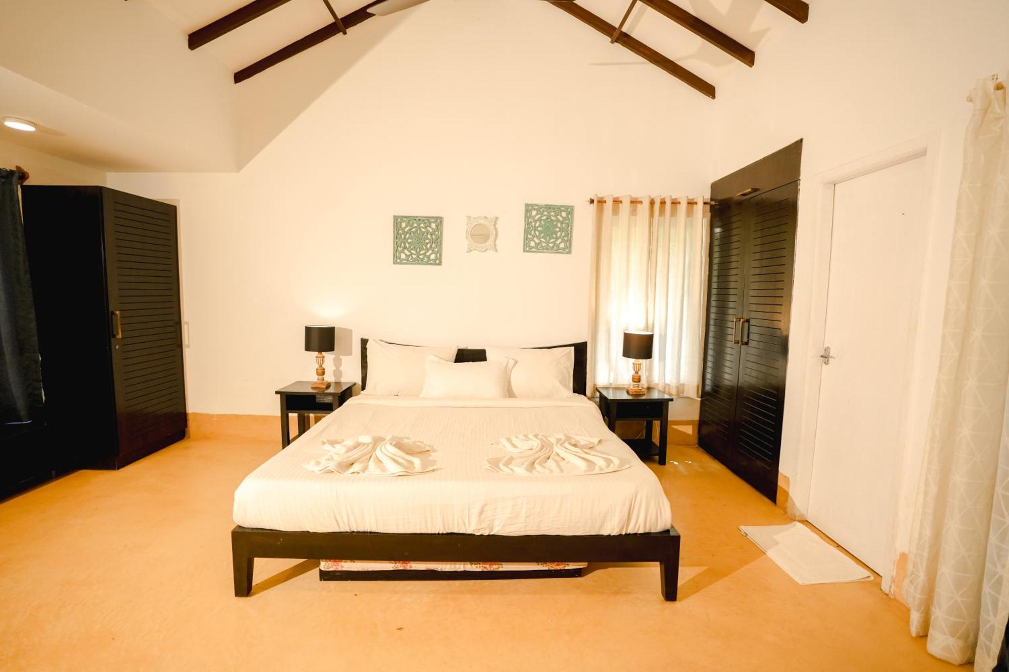 Villa M - Solitude 2 Candolim Goa 3Bhk, Pool Facing, Near Beach, Free Breakfast, Free Wifi And Prime Location Dış mekan fotoğraf